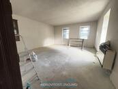 Rodinný dům s velkou zahradou a potenciálem rekonstrukce | Lhotice u Jemnice, Vysočina, cena 2750000 CZK / objekt, nabízí 