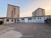 Unikátní komerční prostor téměř 250 m2 na okraji centra Znojma Bolzánova 9, cena 35000 CZK / objekt / měsíc, nabízí Nemovitosti Znojmo s.r.o.
