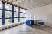 Pronájem komerčního prostoru v přízemí 450 m2 | Businesspark Znojmo, cena cena v RK, nabízí 