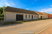 Prodej rodinného domu, na pozemku o rozloze 1670m2, Pavlov u Dolních Věstonic, cena 10490000 CZK / objekt, nabízí Nemovitosti Znojmo s.r.o.