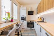 Prodej bytu 3+1, s balkonem, výtahem a sklepem, skvělá dispozice, ul. Krásného - Brno Židenice, cena 8290000 CZK / objekt, nabízí Nemovitosti Znojmo s.r.o.