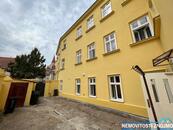 Exkluzivní byt 2+kk, architektonický skvost, centrum Znojma, cena 12500 CZK / objekt / měsíc, nabízí 