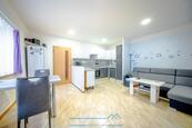 Byt 2+kk, 53 m2 centrum Znojma, klidný vnitroblok, cena 11500 CZK / objekt / měsíc, nabízí 