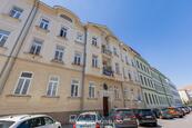 Prodej bytu 5+1 (187m2) se dvěma balkony, a zahrádkou, ul. Alšova 13, Znojmo, cena 7990000 CZK / objekt, nabízí 