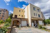 Prodej rodinného domu 4+1 s garáží a zahradou, ul. Gagarinova, Znojmo, cena 7190000 CZK / objekt, nabízí Nemovitosti Znojmo s.r.o.