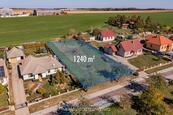 Prodej rovinatého stavebního pozemku, 1240m2, k.ú. Horní Břečkov u Znojma, cena 2490000 CZK / objekt, nabízí Nemovitosti Znojmo s.r.o.
