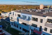 Prodej zařízeného bytu 2+kk s balkonem, v novostavbě, ul. Kosmákova, Znojmo, cena 5990000 CZK / objekt, nabízí 