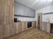 Pronájem domu s velkou zahradou ve Slavíkovicích , cena 25000 CZK / objekt / měsíc, nabízí Jana Vitásková - Realitní makléř