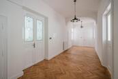 Reprezentativní kancelářské prostory 255 m2, Praha 2, Náměstí Míru, cena 129000 CZK / objekt / měsíc, nabízí Realitní agentura Starlet s.r.o.