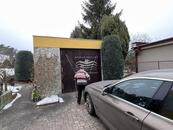 Pronájem samostatného rodinného domu 6+1 s bazénem a saunou možnost dvougeneračního bydlení., cena 35000 CZK / objekt / měsíc, nabízí 