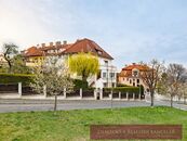 Prodej bytu 3+1 s půdním prostorem a sluneční lázní, Praha 6 Hanspaulka, cena cena v RK, nabízí Znalecká a Realitní kancelář, Ing. Jiří Krch