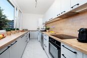 Moderní byt 3+1 s lodžií pár kroků od Prokopského údolí., cena 8990000 CZK / objekt, nabízí Real Agency 360