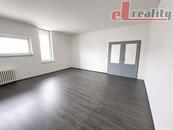 Pronájem kanceláře, Hranice, ul. Tř. 1. máje, 45 m2, cena 7000 CZK / objekt / měsíc, nabízí elreality, s.r.o.