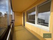 Pronájem bytu po rekonstrukci, 1kk se zasklenou lodžií, 3.p., Alej Svobody, Plzeň, cena 13000 CZK / objekt / měsíc, nabízí MID.ALS s.r.o.