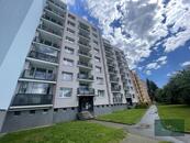 Pronájem zrekonstruovaného bytu 4+1 s lodžií, 6.p.,Rokycany, cena 18000 CZK / objekt / měsíc, nabízí MID.ALS s.r.o.