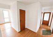Prostorný byt 3+1 s balkonem a garáží, Kájov, Český Krumlov., cena 3990000 CZK / objekt, nabízí 
