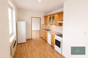 Prostorný byt 3+1 s balkonem a garáží, Kájov, Český Krumlov., cena 3990000 CZK / objekt, nabízí 