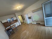 Pronajmu zařízený byt na Holém Vrchu s lodžií s hezkým výhledem, cena 9000 CZK / objekt / měsíc, nabízí TITI Reality