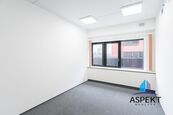Praha Opatov Park, pronájem moderních kancelářských prostor (25,5m2), recepce, parkování, posilovna, cena 12776 CZK / objekt / měsíc, nabízí AspektReality.cz