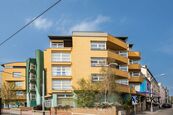 Praha, pronájem obchodní prostory (224 m2), U třešňovky, Kobylisy, Praha 8, cena 63333 CZK / objekt / měsíc, nabízí AspektReality.cz