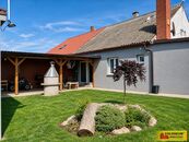 Hnízdo, RD 4+kk + 1+kk, částečná rekonstrukce, zahrada - rodinný dům, cena 4776480 CZK / objekt, nabízí 
