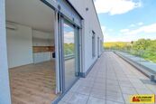 Znojmo, pronájem bytu OV 2+kk, 62 m, terasa byt, cena 18500 CZK / objekt / měsíc, nabízí 