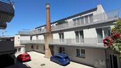 Pronájem, P-10, Strašnice, 1+KK, 24,79 m2, 1.NP/3NP, novostavba, zařízené, cena 15900 CZK / objekt / měsíc, nabízí Michal Němeček