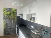 Prodej bytu 3+1 s balkonem, 6. NP, 77 m2, OV, Max. Gorkého v Krnově, cena 3090000 CZK / objekt, nabízí 