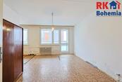 Prodej bytu 3+1 se zasklenou lodžií a sklepem v Praze na Černém Mostě v ulici Vašátkova, cena 7495000 CZK / objekt, nabízí RK BOHEMIA s.r.o.