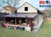 Pronájem rodinného domu 2+1 se zahradou a pergolou Ujkovice, cena 17000 CZK / objekt / měsíc, nabízí RK BOHEMIA s.r.o.