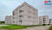 Pronájem novostavby bytu 2+kk s balkónem, parkovacím stáním a sklepní kójí v obci Cerhenice., cena 14000 CZK / objekt / měsíc, nabízí 