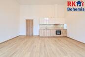 Pronájem nově zrekonstruovaného bytu 1+kk o výměře 37,97 m2 v Českém Brodě na náměstí., cena 14500 CZK / objekt / měsíc, nabízí 