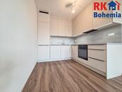 Pronájem 2kk 55m2 P4 Kamýk, ul. Hodkovická, balkon, sklep, garážové stání, nezařízen, cena 20500 CZK / objekt / měsíc, nabízí RK BOHEMIA s.r.o.