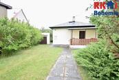 Pronájem domu pro rodinnou rekreaci 3+kk o rozloze 52 m² , garáží a zahradou 952 m² , cena 19900 CZK / objekt / měsíc, nabízí 