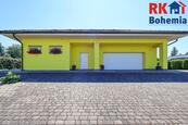 Prostorný rodinný bungalov 4+1 s garáží a absolutním soukromím - Šestajovice, cena 23500000 CZK / objekt, nabízí RK BOHEMIA s.r.o.