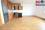 Pronájem 2kk 45m2 P4 Nusle, ul. Mojmírova, nezařízen, cena 19000 CZK / objekt / měsíc, nabízí 