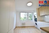 Pronájem bytu 3+1 s lodžií, 75m² - Praha, Modřany, cena 26900 CZK / objekt / měsíc, nabízí RK BOHEMIA s.r.o.