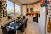 Světlý a vzdušný byt 3+1 se dvěma balkony 75 m², Mladá Boleslav, ul. Jana Palacha, cena 6300000 CZK / objekt, nabízí 