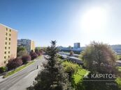 Pronájem útulného bytu 1+kk s prostornou lodžií, Praha 4 Podle Kačerova, cena 14990 CZK / objekt / měsíc, nabízí KAPITOL Reality