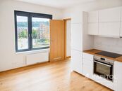 Pronájem moderního 2+kk, Praha 8, Karlín v novostavbě Rohan City s možností garážového stání, cena 25000 CZK / objekt / měsíc, nabízí 