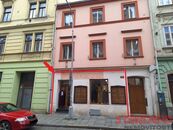 Pronájem obchodního prostoru 38 m2 s výlohou Plzeň, Solní ulice (centrum), cena 28000 CZK / objekt / měsíc, nabízí 