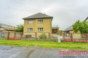 Prodej rodinného domu se 2 bytovými jednotkami, garáží a velkým pozemkem, Osvračín (okr. Domažlice)., cena 5490000 CZK / objekt, nabízí 
