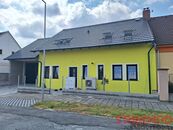 Pronájem bezbariérového bytu 4+kk se zahradou, terasou a altánem v ul. Revoluční, Přeštice, cena 26000 CZK / objekt / měsíc, nabízí Standard Nemovitosti s.r.o.
