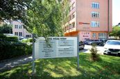 Pronájem atypické kanceláře 68 m2, Praha 6 - Petřiny, cena 250 CZK / m2 / měsíc, nabízí RK Reality JJ