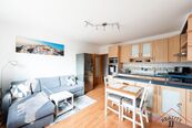 Prodej světlého, investičního bytu v os.vlastnictví, 2+kk,42m2,cihla Neumannova ul. ,Zbraslav, Praha, cena 6599000 CZK / objekt, nabízí RK Reality JJ