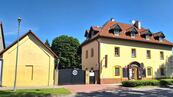 Objekt Litovka (5 jednotek - prodejna se skladem + 3x byt) - Hostivice, ul. Litovická, cena 24500000 CZK / objekt, nabízí DELFIN