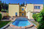 Prodej rodinného domu Ústí nad Orlicí s krytým, vyhřívaným bazénem a saunou., cena 6900000 CZK / objekt, nabízí 