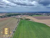 Zemědělské pozemky Chrudim ( Pardubice 7km, Hradec Králové 31km, Praha 118km, Svitavy 75km ), cena cena v RK, nabízí 