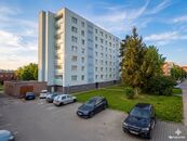 Pronájem bytu se zasklenou lodžií, 3+1, 70 m, ul. Sadová, Modřice, cena 19500 CZK / objekt / měsíc, nabízí 