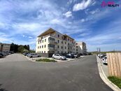 Pronájem kompletně vybaveného bytu 1+kk s balkonem a parkovacím stáním Kostelec nad Orlicí, cena 11500 CZK / objekt / měsíc, nabízí PINK REALITY, s.r.o.